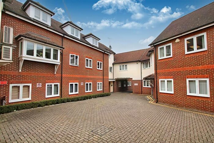 2 Bedroom Apartment For Sale In High Street, Dunmow, CM6