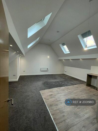 2 Bedroom Penthouse To Rent In St George&#;S Lodge, Stalybridge, SK15