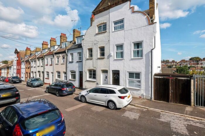 2 Bedroom Terraced House To Rent In Thomas Street, Rochester, ME1