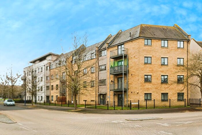 2 Bedroom Flat For Sale In Chariot Way, Cambridge, Cambridgeshire, CB4
