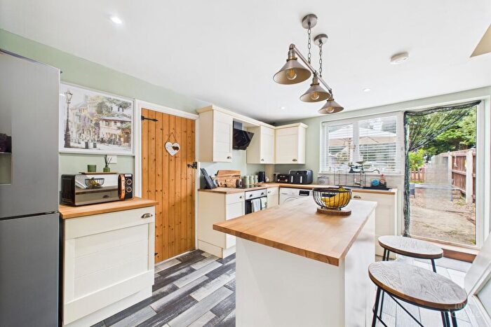 3 Bedroom Semi-Detached House For Sale In High Street, Ulceby, North Lincolnshire, DN39