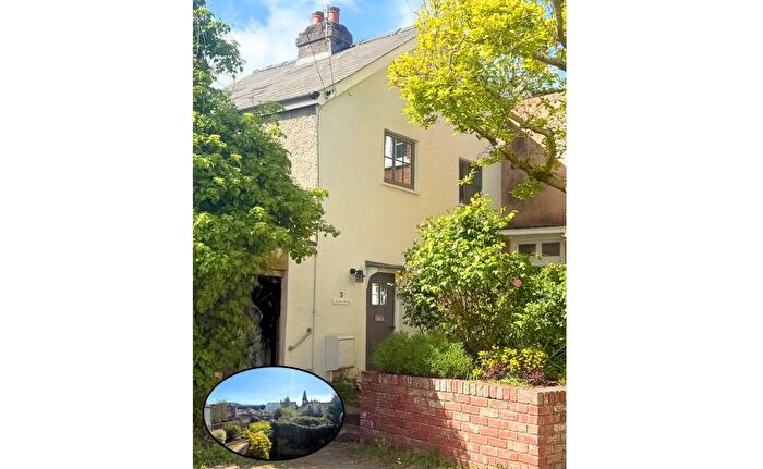 2 Bedroom Terraced House For Sale In Whitecross Street, Monmouth, NP25