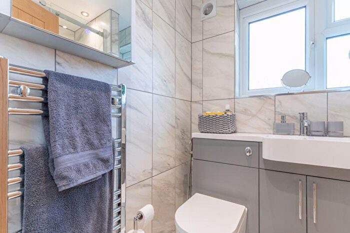 1 Bedroom Flat To Rent In Corunna Crescent, Oxford, OX4