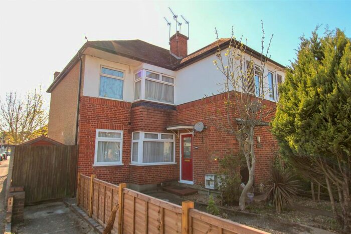 2 Bedroom Maisonette To Rent In West End Road, Ruislip, HA4