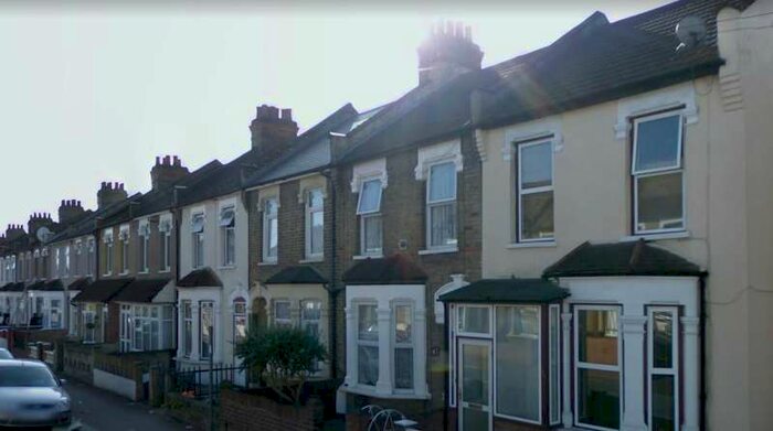 2 Bedroom Flat To Rent In St. Awdrys Road, Barking & Dagenham, Barking Abbey, London, IG11