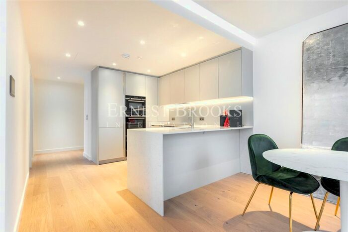 2 Bedroom Flat To Rent In Blackfriars Circus, St. Georges Circus, Southwark, SE1