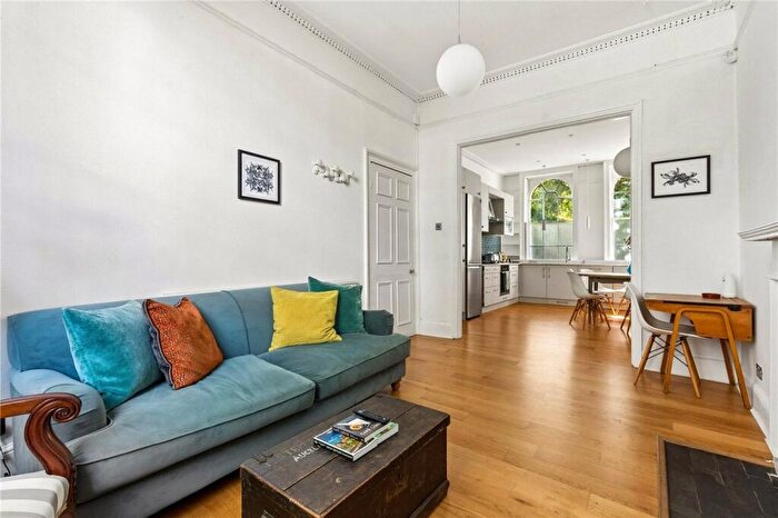 4 Bedroom Apartment To Rent In City Road, London, EC1V