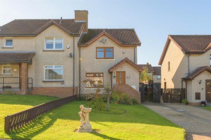 2 Bedroom Semi-Detached House For Sale In Duffy Place, Rosyth, KY11