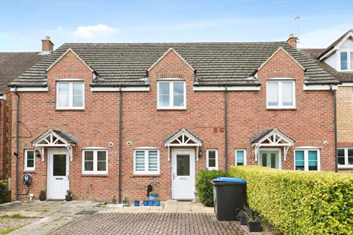 2 Bedroom Terraced House To Rent In Chamberlain Close, Carterton, OX18