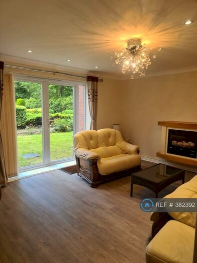 2 Bedroom Flat To Rent In Park Hall, Sunderland, SR2