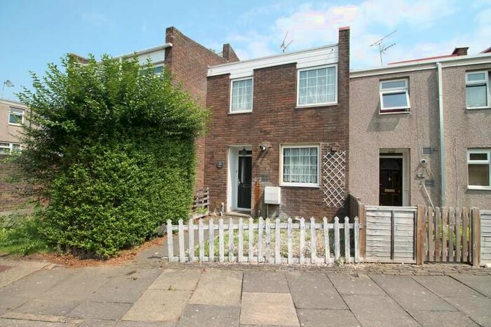 3 Bedroom Terraced House To Rent In Truro Walk, Harold Hill RM3