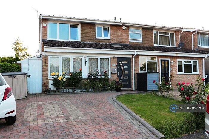 4 Bedroom Semi-Detached House To Rent In Bramley Close, Maidenhead, SL6