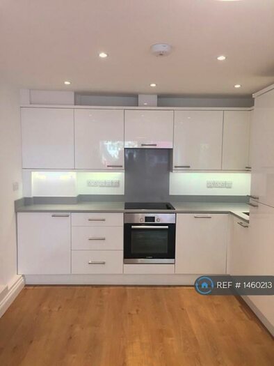 2 Bedroom Flat To Rent In Sharratt Street, London, SE15