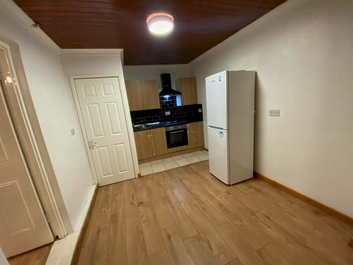 1 Bedroom Flat To Rent In The Polygon, Southampton, SO15