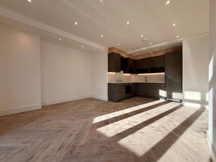 2 Bedroom Apartment To Rent In High Street, Baldock, SG7