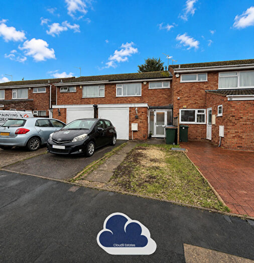 3 Bedroom Terraced House For Sale In Wareham Green, Coventry, CV2