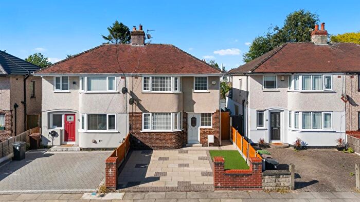 3 Bedroom Semi Detached House For Sale In Radley Drive, Aintree Village, Liverpool, L10