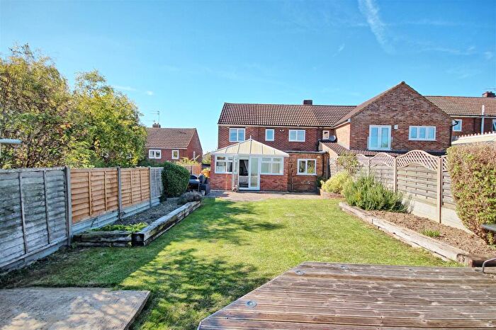 4 Bedroom Semi-Detached House For Sale In Cozens Road - Ware - Chain Free, SG12