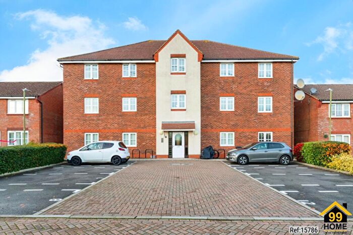 1 Bedroom Apartment For Sale In Cromdale Walk, Stevenage, SG1