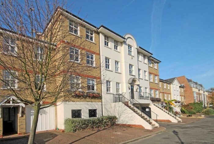2 Bedroom Flat To Rent In Candler Mews, Amyand Park Road, Twickenham, TW1