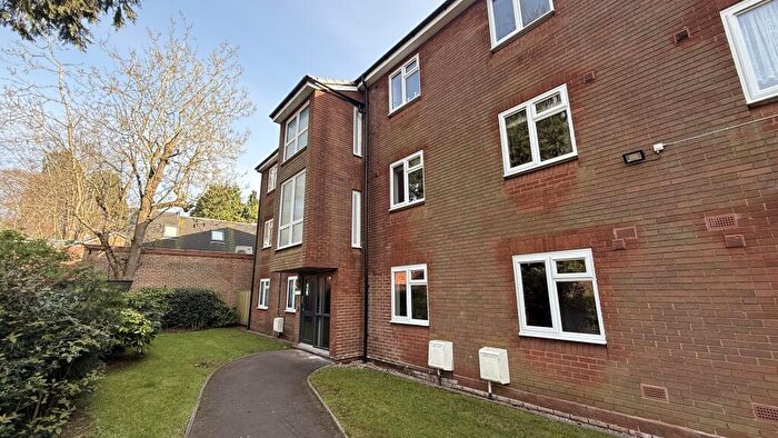2 Bedroom Flat To Rent In Hayfield Court, Hayfield Road, Moseley, Birmingham, B13