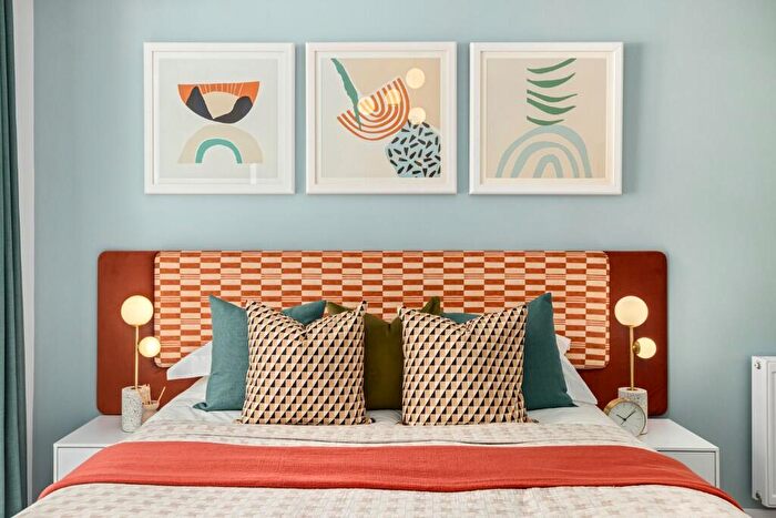 1 Bedroom Apartment For Sale In Makers Yard, London, E16