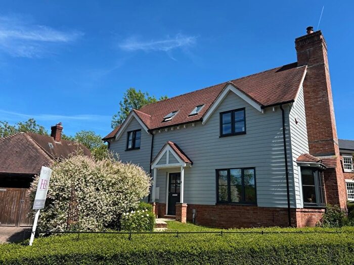 4 Bedroom Semi Detached House For Sale In Market Place Close, Goudhurst, Cranbrook, Kent, TN17