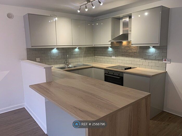 2 Bedroom Flat To Rent In Station Road, Westbury, BA13