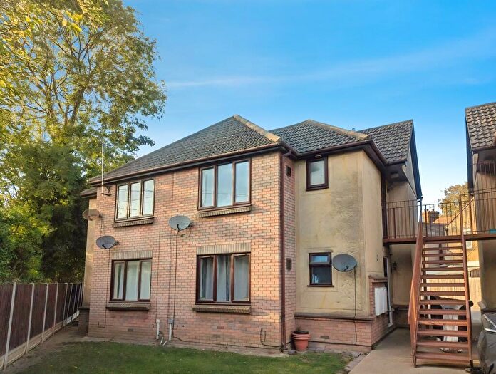 1 Bedroom Flat To Rent In Dock Road, Tilbury, RM18