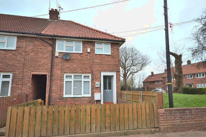 3 Bedroom Terraced House To Rent In Holcombe Close, Hull, HU8