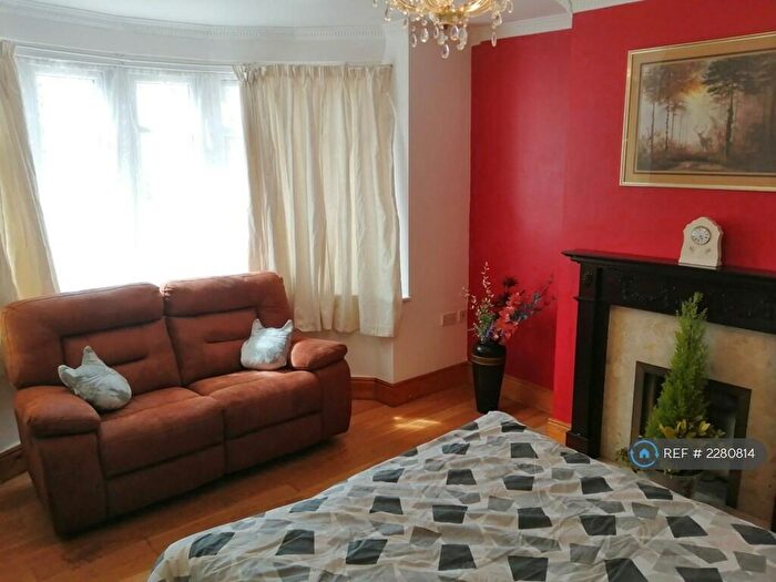 5 Bedroom Semi-Detached House To Rent In Shaftesbury Avenue, Southampton, SO17