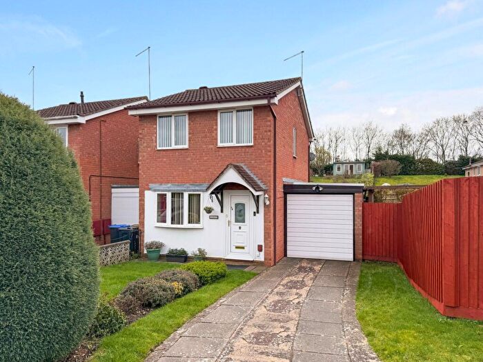 2 Bedroom Detached House For Sale In Wilford Avenue, Wakes Meadow, Northampton, NN3