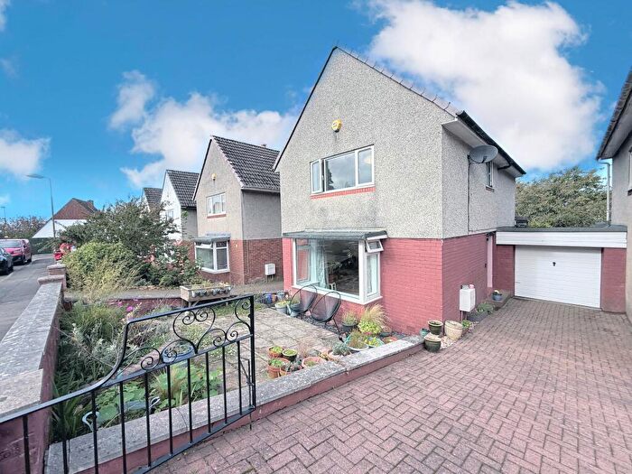 4 Bedroom Link Detached House For Sale In The Green, Bathgate, EH48