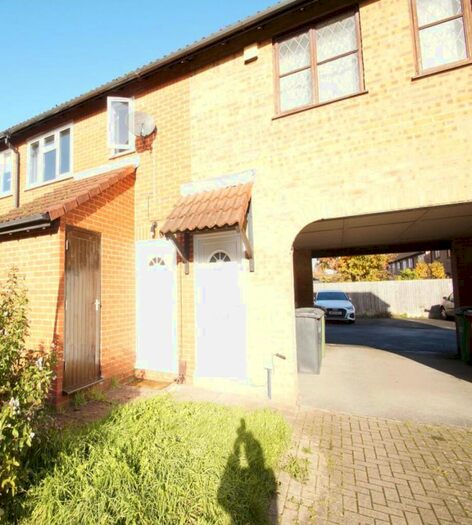 1 Bedroom Maisonette To Rent In Bridlington Spur, SL1