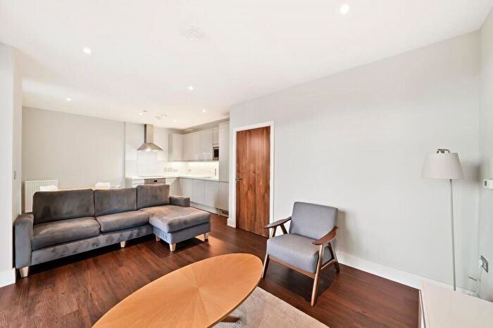 1 Bedroom Apartment To Rent In Morello House, Leamouth Road, E14