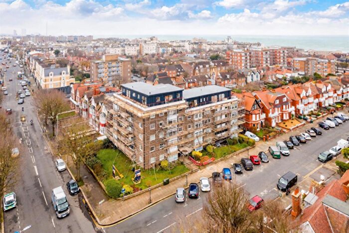 3 Bedroom Apartment For Sale In Aymer House, Hove, BN3