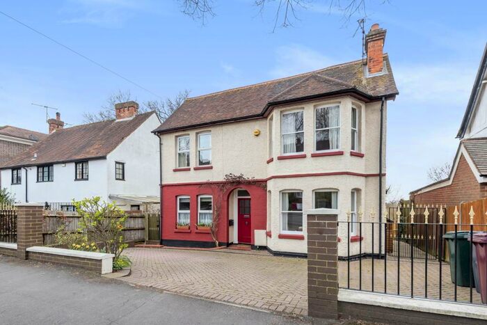 4 Bedroom Detached House To Rent In Northcourt Avenue, Reading, Berkshire, RG2