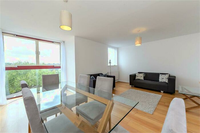 2 Bedroom Duplex To Rent In China Court, Asher Way, Wapping, E1W