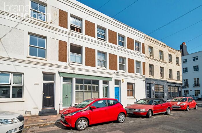 1 Bedroom Flat To Rent In Rock Street, Brighton, East Sussex, BN2