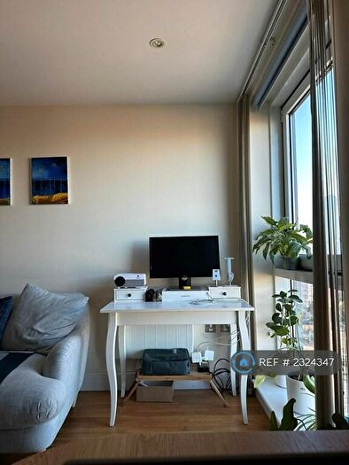 1 Bedroom Flat To Rent In Wharfside Point South, London, E14