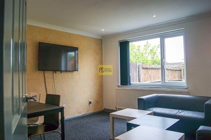 5 Bedroom Semi-Detached House To Rent In Bloomsbury Street, Birmingham, B7