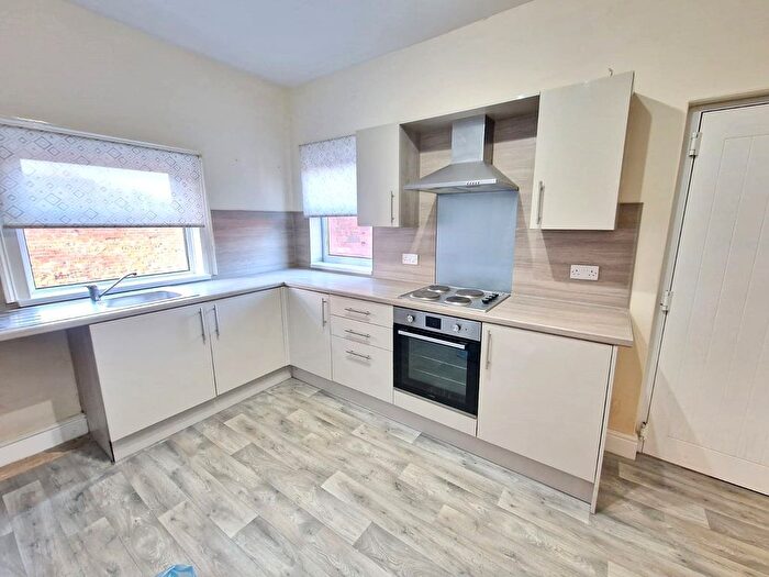 2 Bedroom Flat To Rent In Flat, Avenue Road, Doncaster, DN2