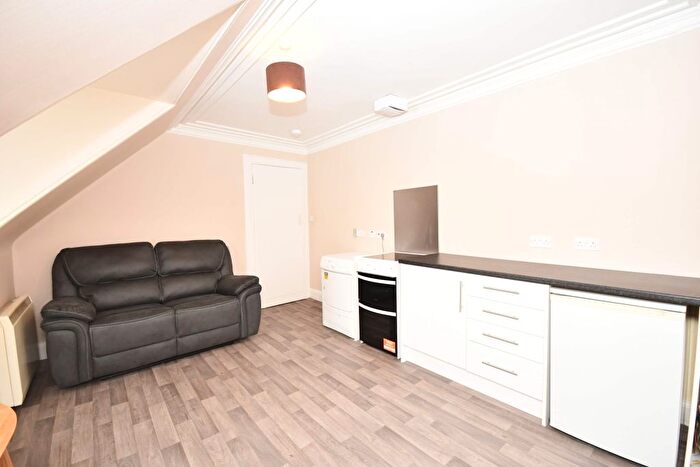 1 Bedroom Flat To Rent In Chapel Street, Inverness, Inverness, IV1