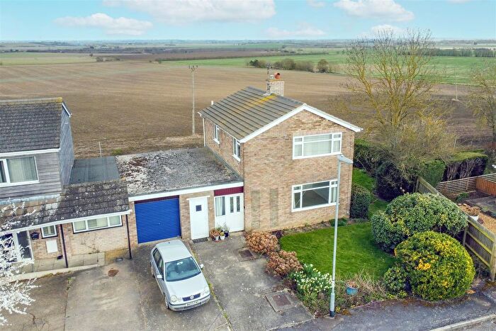 3 Bedroom Link Detached House For Sale In Fenton Road, Warboys, PE28
