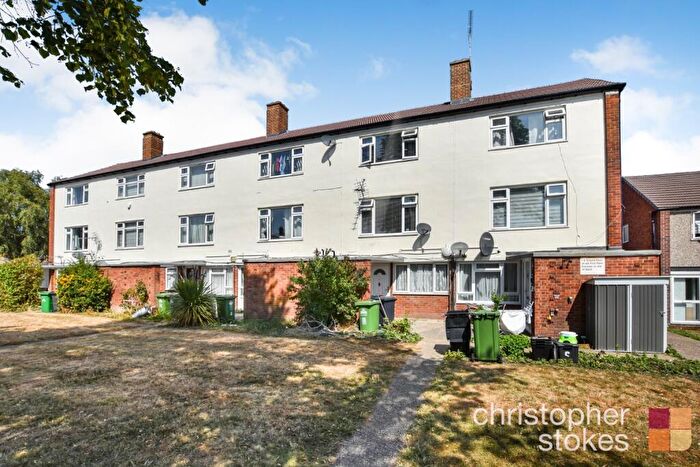 1 Bedroom Maisonette To Rent In Wood Green Way, Cheshunt, Hertfordshire, EN8