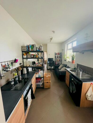 1 Bedroom Flat To Rent In Railway Street, CF24