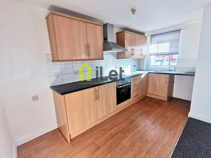 2 Bedroom Flat To Rent In Derby Road, Abington, Northampton, NN1