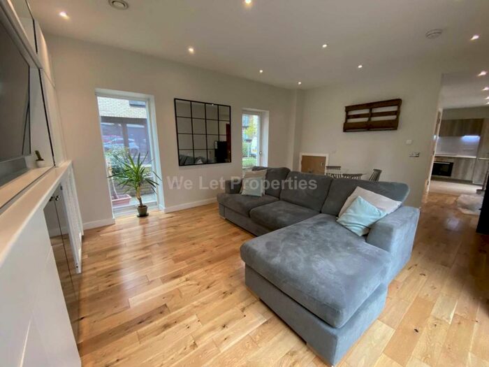 2 Bedroom House To Rent In Vesta Street, Ancoats Marina, M4