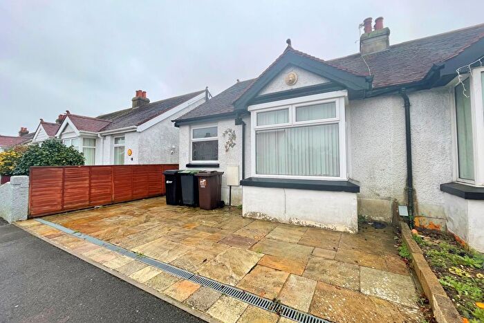 1 Bedroom Semi Detached Bungalow For Sale In Southcroft Road, Gosport, PO12