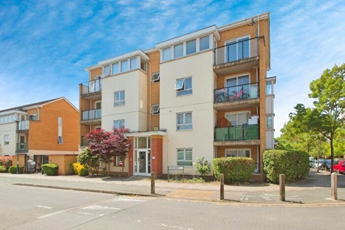 2 Bedroom Property To Rent In Pier Way, London, SE28